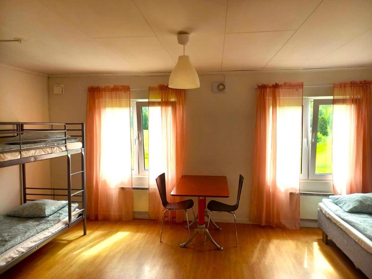 Hasslebogarden Vandrarhem Mariannelund Esterno foto